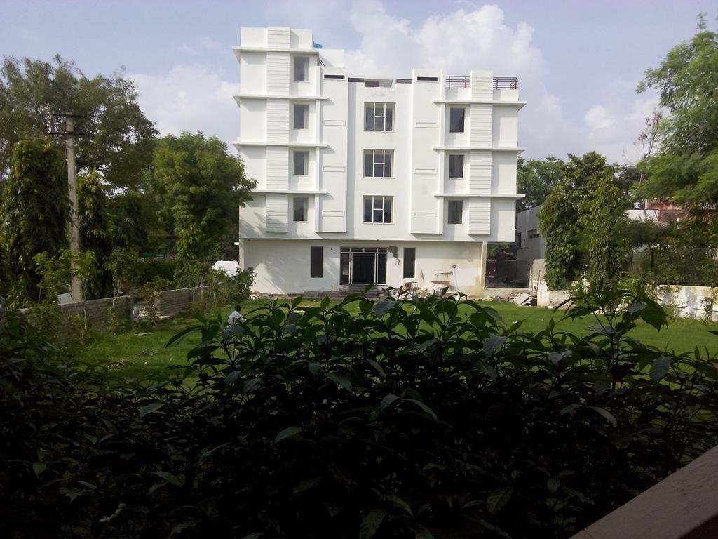 Hotel Mukund Villas Udaipur Ngoại thất bức ảnh